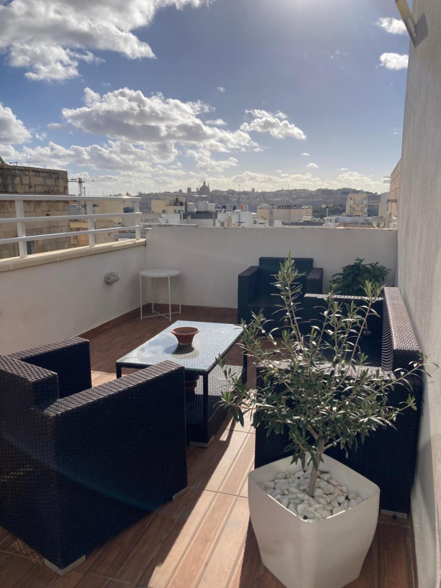 Ferienwohnung Charming Central Townhouse In Sliema By Assetflow Pro Exterior foto